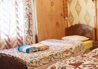 New Bombay Houseboat, Srinagar 2
